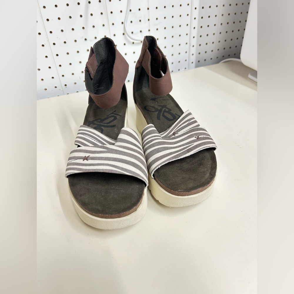 - OTBT MONTAUK SANDAL - Picture 2 of 9